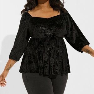 Torrid Elegant Black Velvet feel Floral Blouse 2 2X goth top pretty witch New